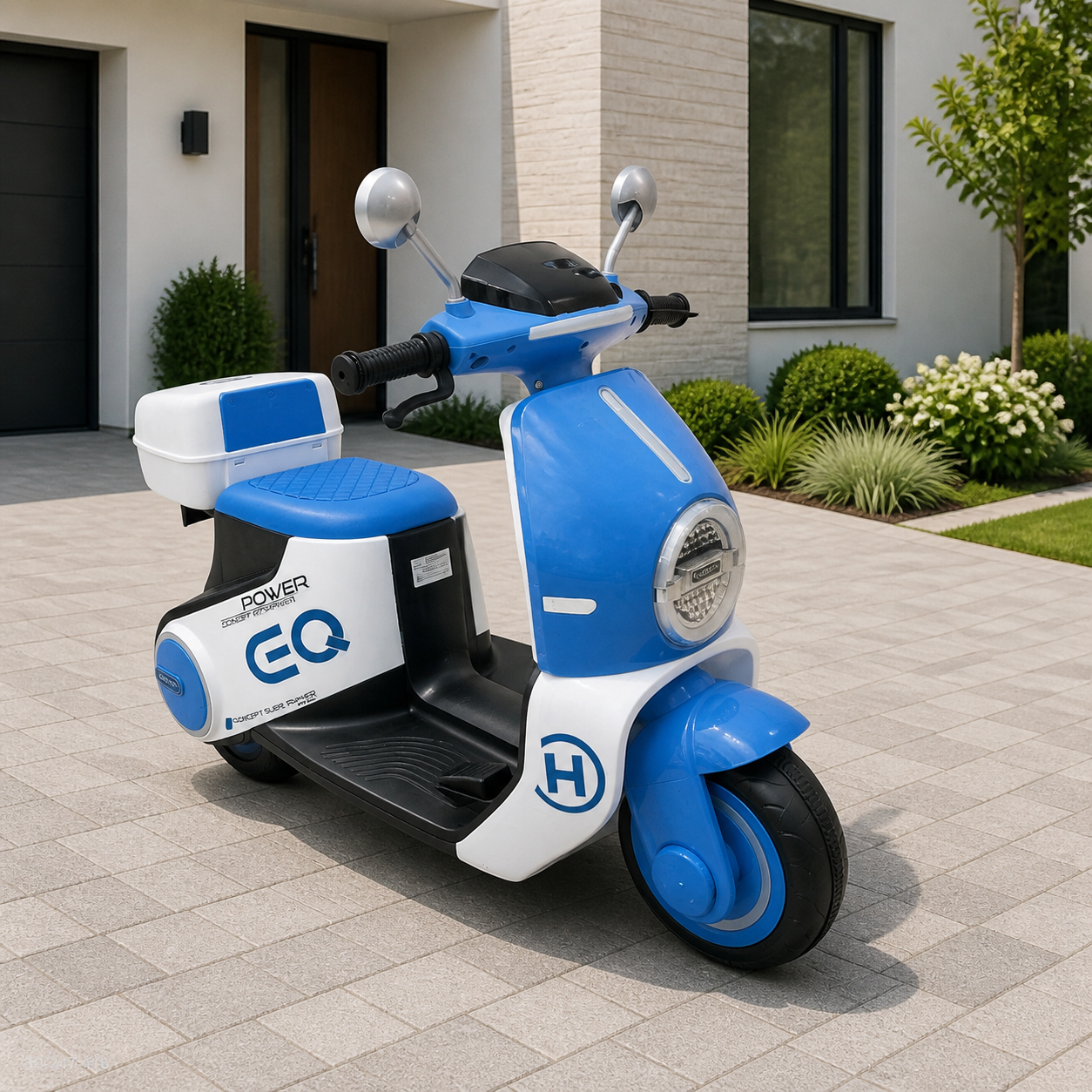 Scooter infantil celeste y blanca en ambiente