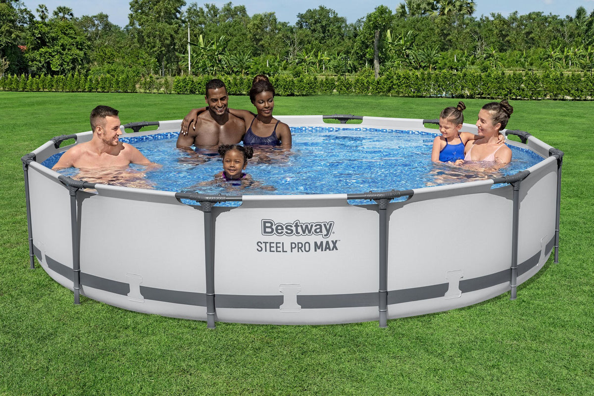 Piscina Bestway Steel Pro Max Redonda 366x76 cm - en uso (32-56417)