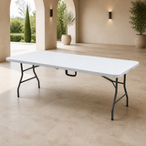 Mesa 6' Plegable De Plastico Blanco Esp 4Cm en ambiente exterior