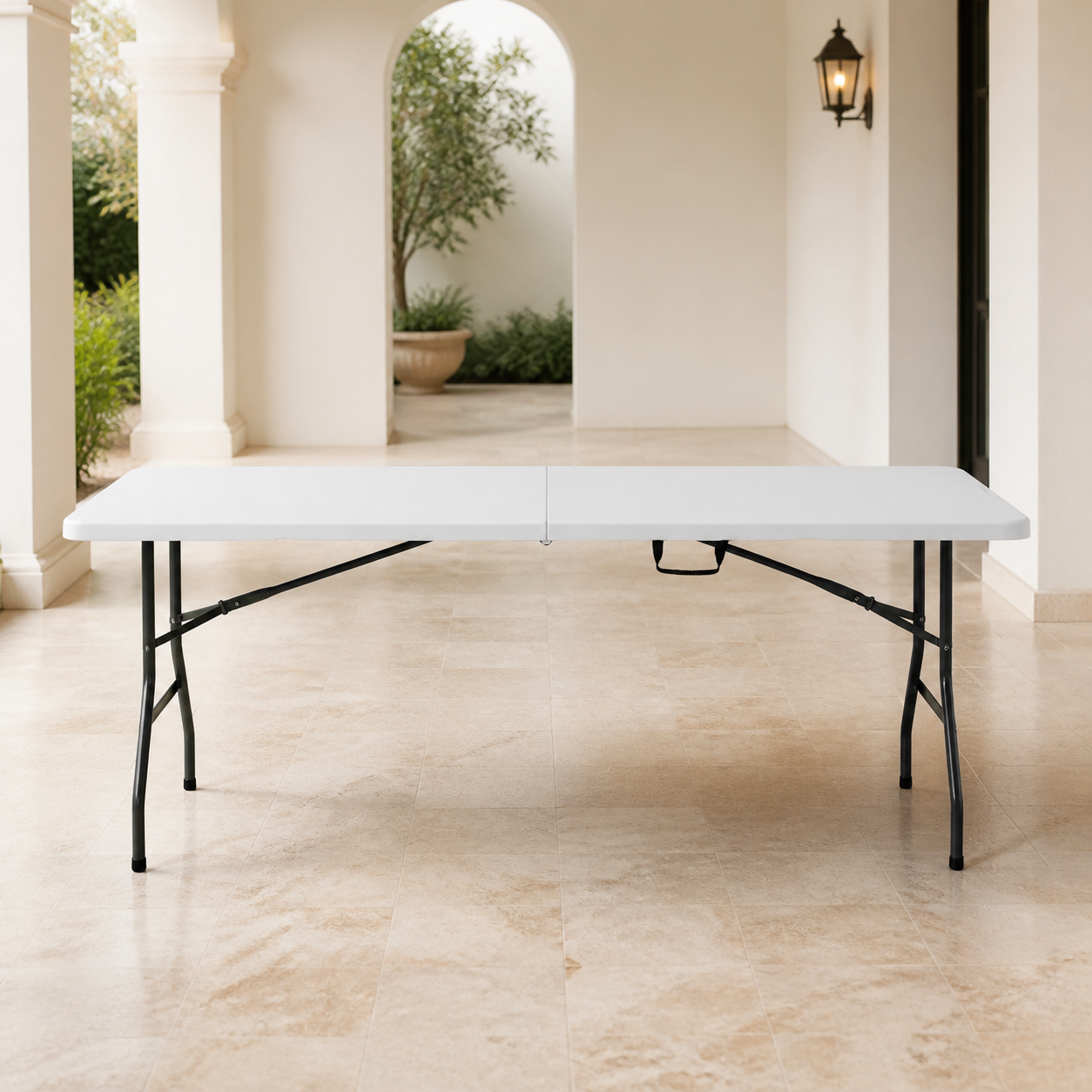 Mesa 6' Plegable De Plastico Blanco Esp 3.3Cm 180*70*74Cm Empq Plastico en ambiente exterior