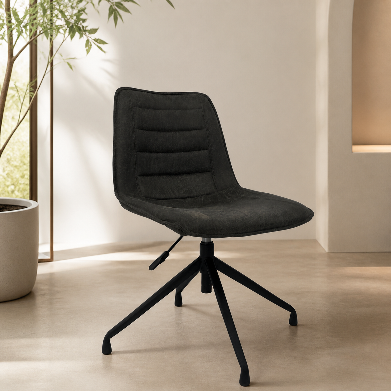 Silla Giratoria Moderna de Cuerina Base Negra en ambiente exterior