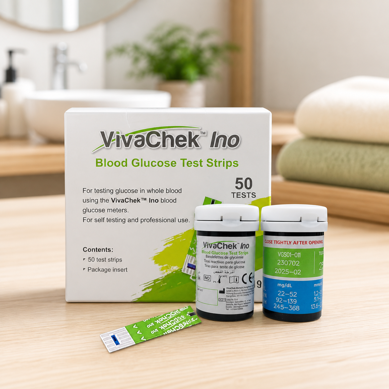 Tiras reactivas VivaChek Ino con envases en espacio de salud