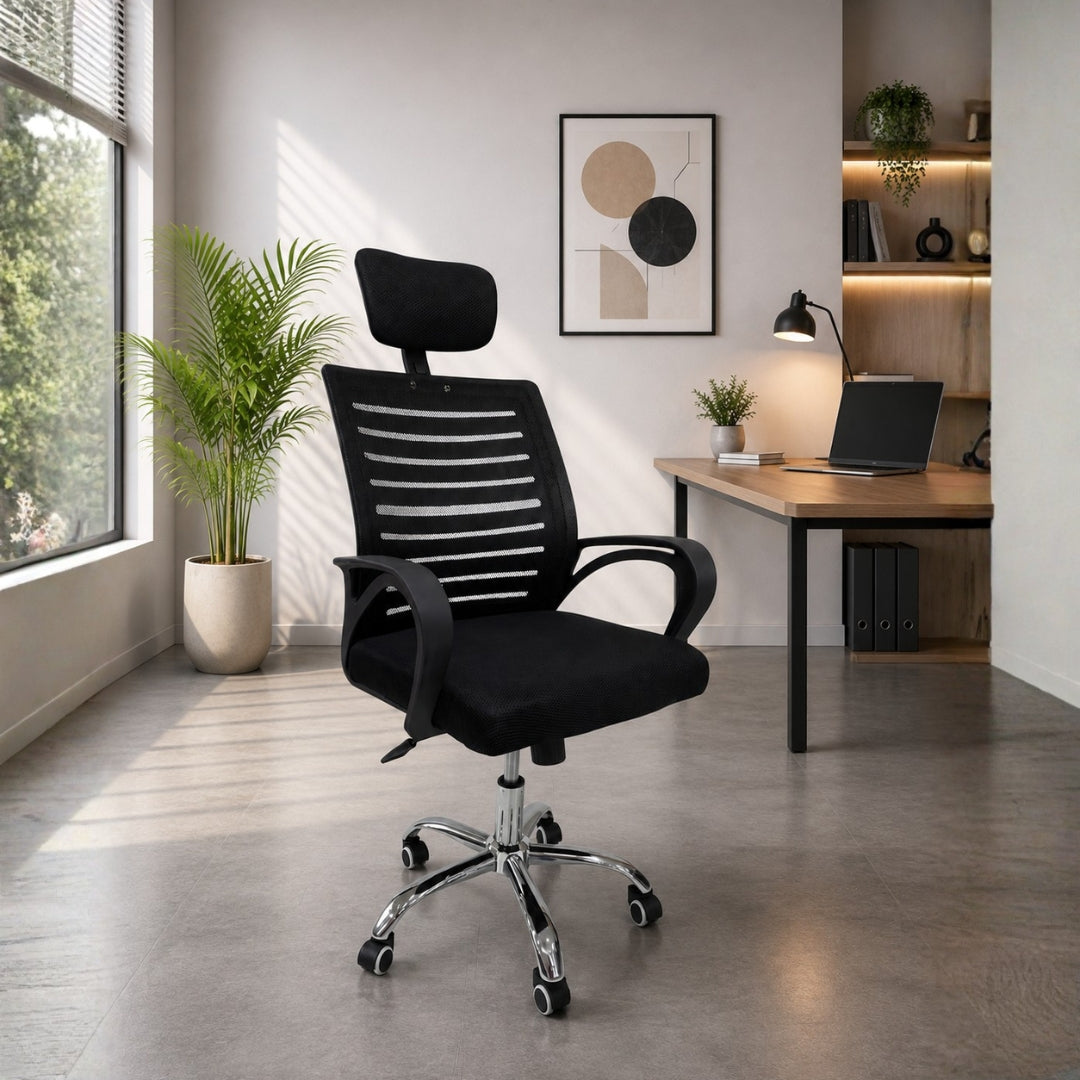 Silla de Oficina Negra/Base Cromo en ambiente