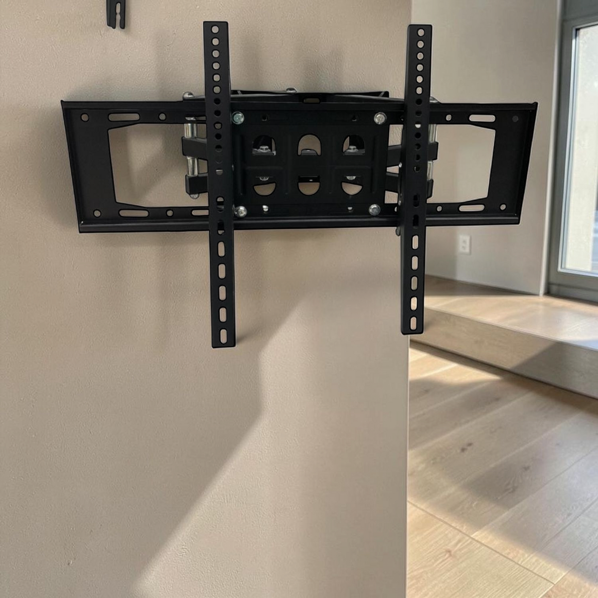 Soporte de TV Metalico 40"-80" Extendible en ambiente