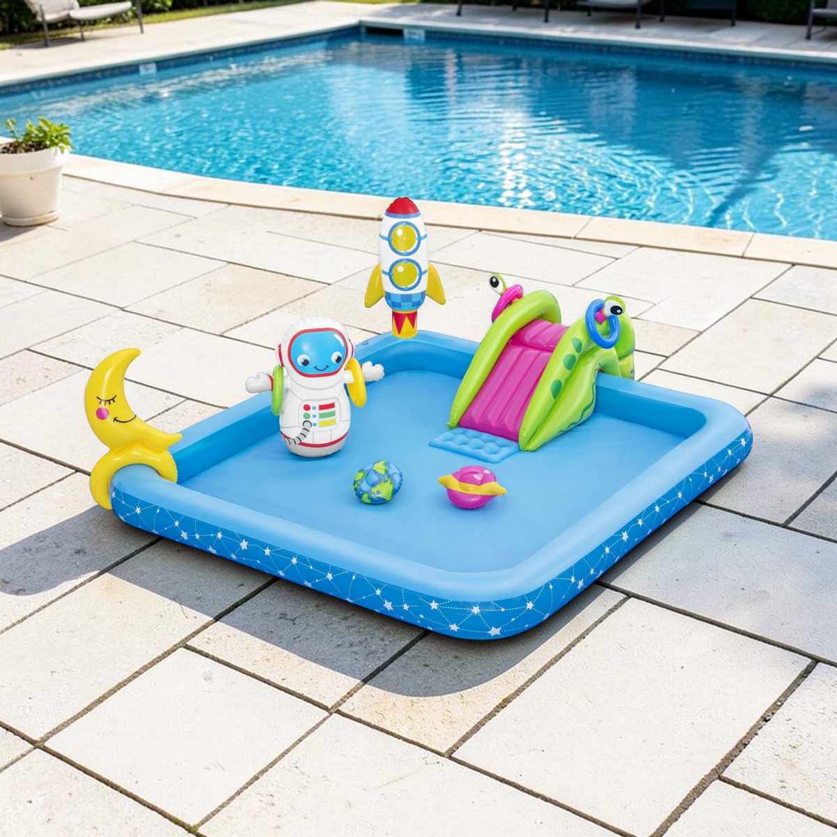 Piscina Inflable P/Bebes con Tobogan 228*206*84CM en ambiente
