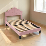 Cama Full Rosada en ambiente