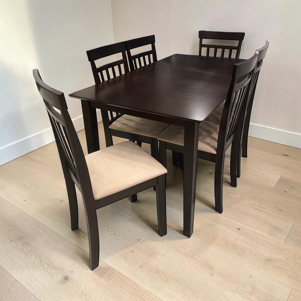 Jgo Comedor Kansas 6 Sillas Capuccino 140X80CM en ambiente
