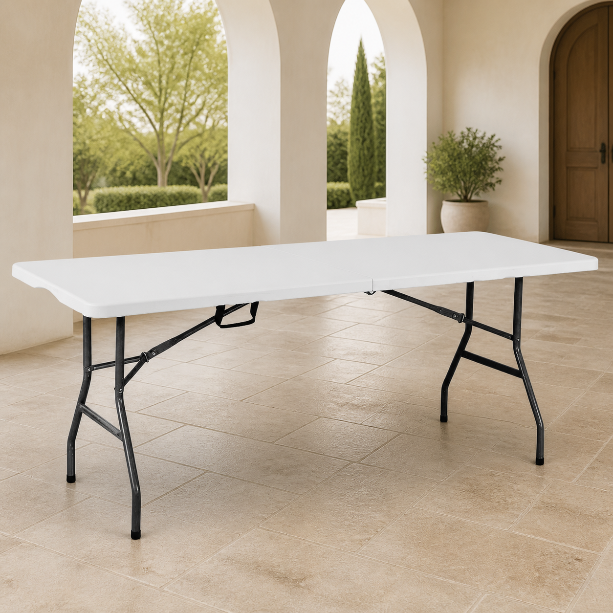 Mesa 8' Plegable de Plastico Blanco Plegable en ambiente exterior