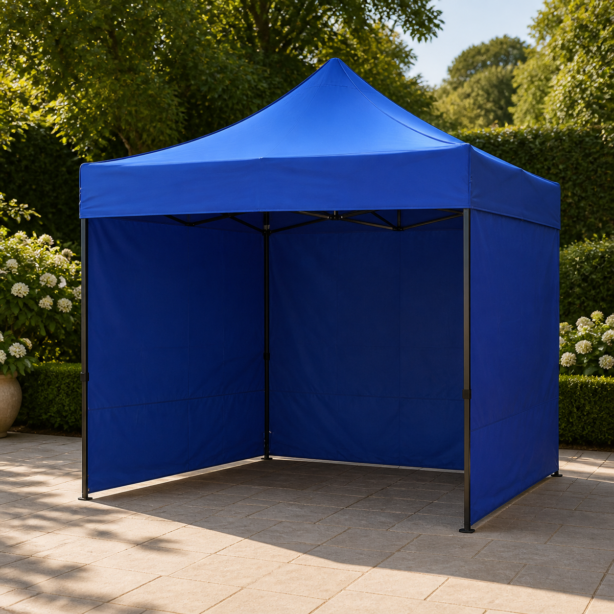 Lona 3 Laterales Azul 2X2 en ambiente exterior